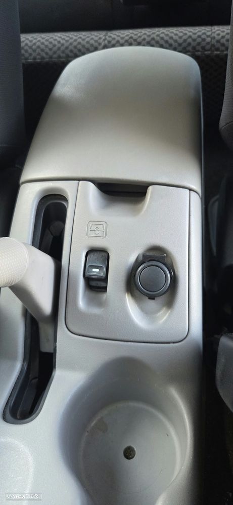 Mitsubishi L200 Pick Up 4x4 Intense Cabine Dupla - 19
