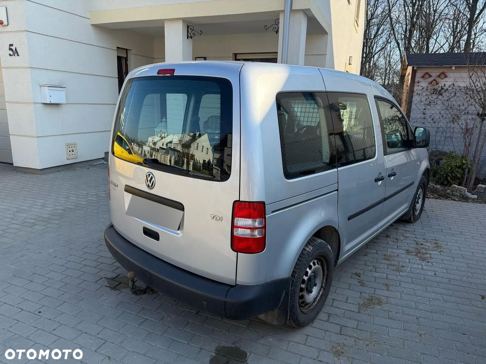 Volkswagen Caddy - 5