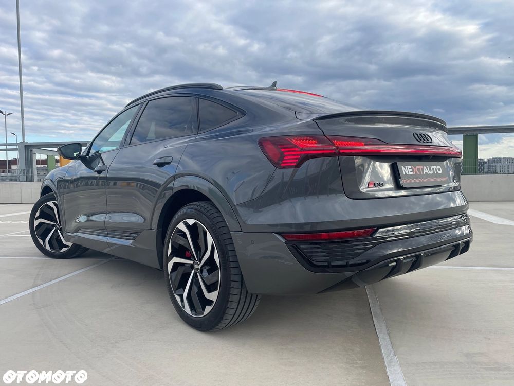 Audi Q8 Sportback e-tron - 10