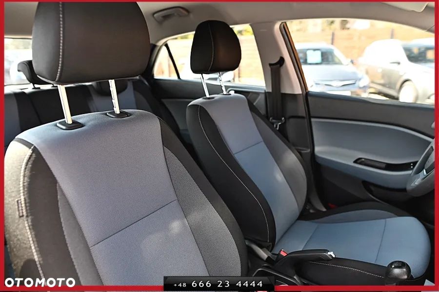 Hyundai i20 1.2 Pure - 22