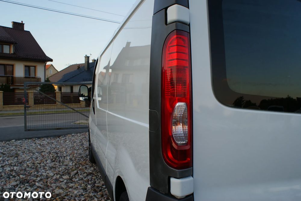 Opel Vivaro - 18