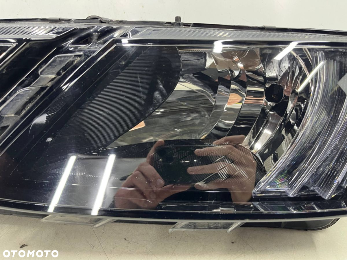 Lampa reflektor Skoda Octavia III LIFT 16-20r. lewa przednia na żarówkę H7 DRL LED 5e1941015c - 10