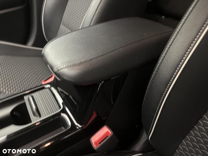 Kia Ceed 1.5 T-GDI Business Line DCT - 20