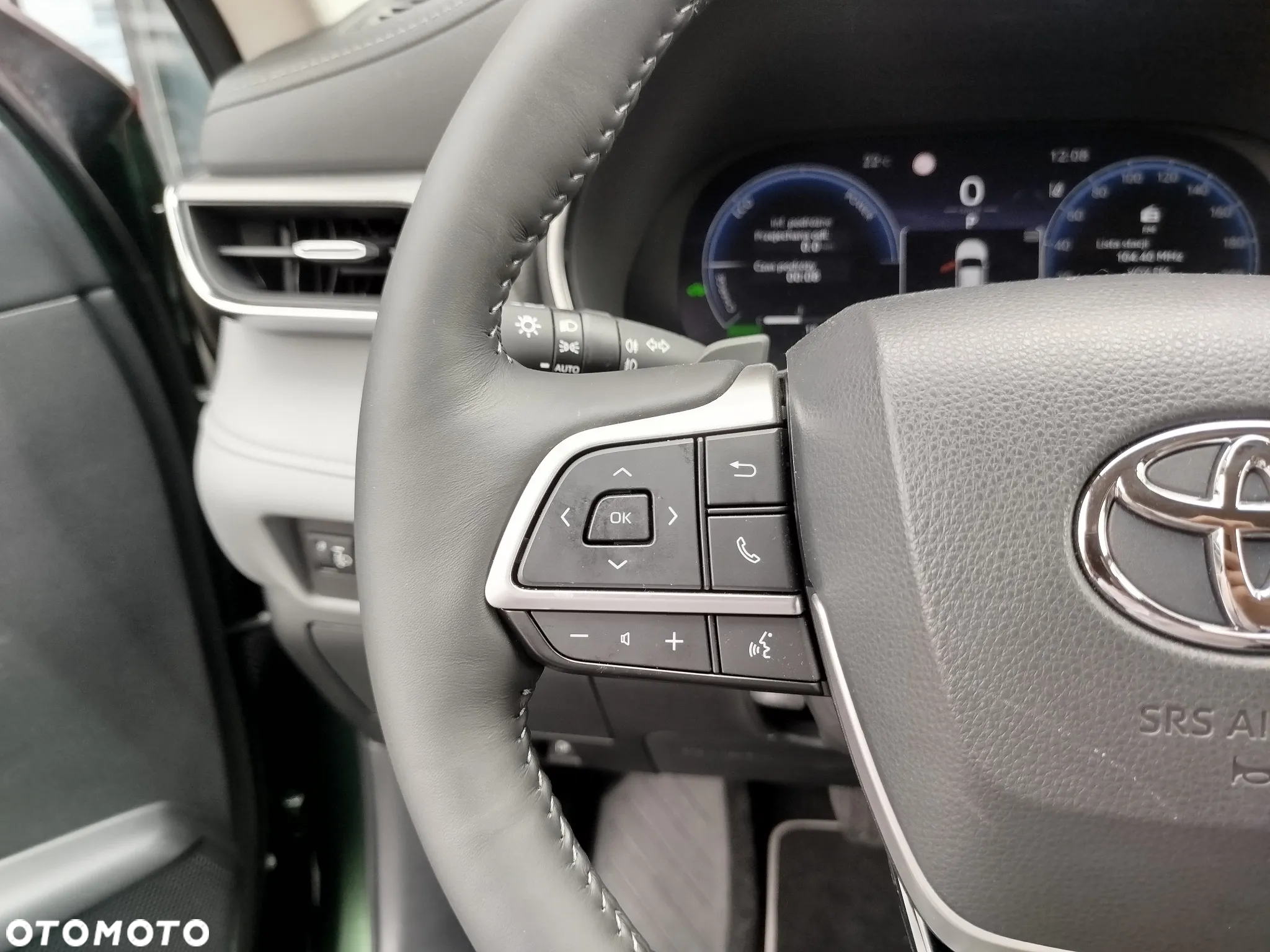 Toyota Highlander 2.5 Hybrid Executive - 24