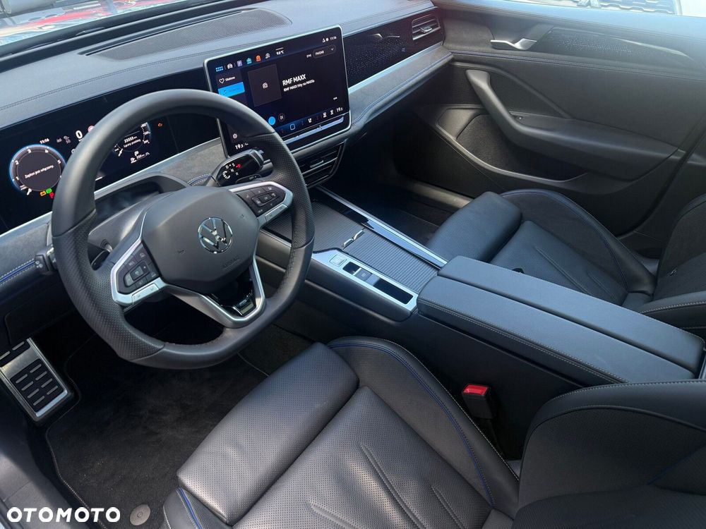 Volkswagen Passat Variant 2.0 TDI SCR 4Mot R-Line Plus DSG - 18