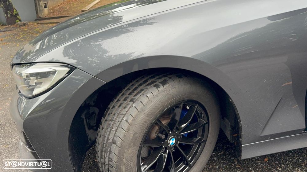 BMW 318 d Auto - 12