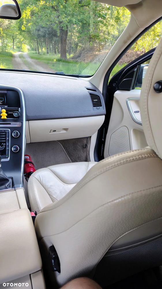 Volvo XC 60 D4 Kinetic - 10
