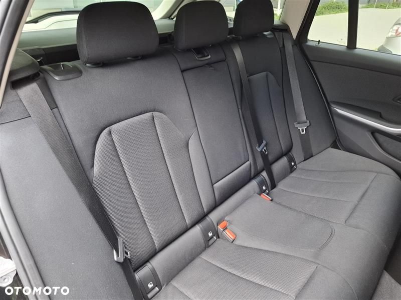 BMW Seria 3 318i - 19