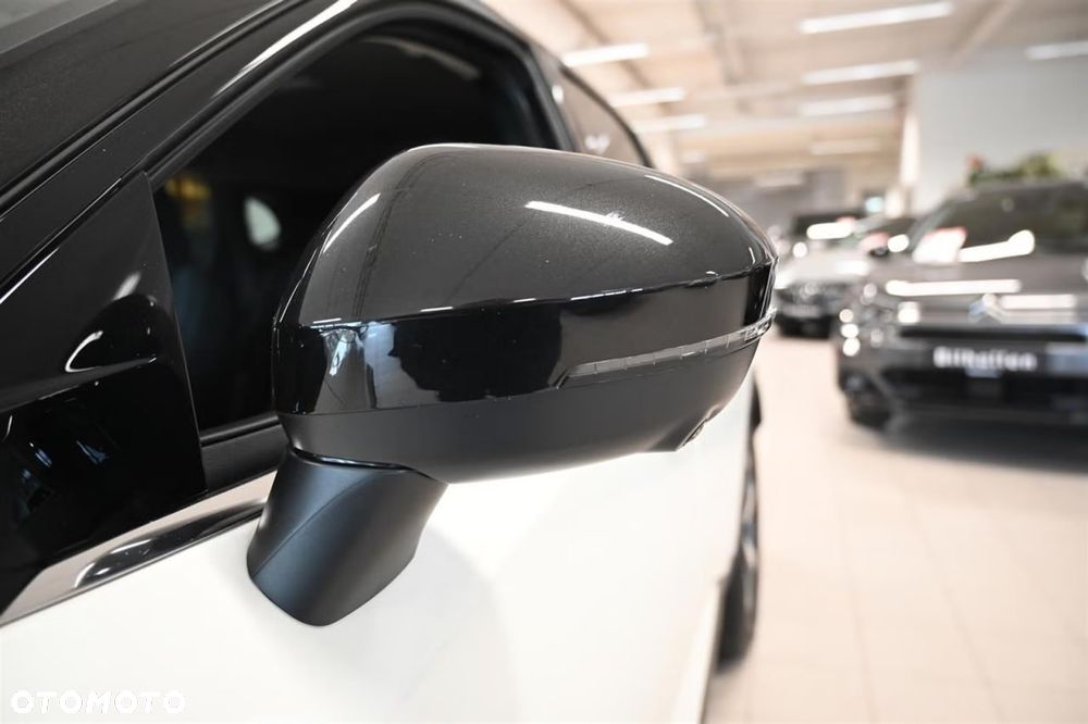 Nissan Qashqai 1.3 DIG-T MHEV 4x4 N-Connecta Xtronic - 31