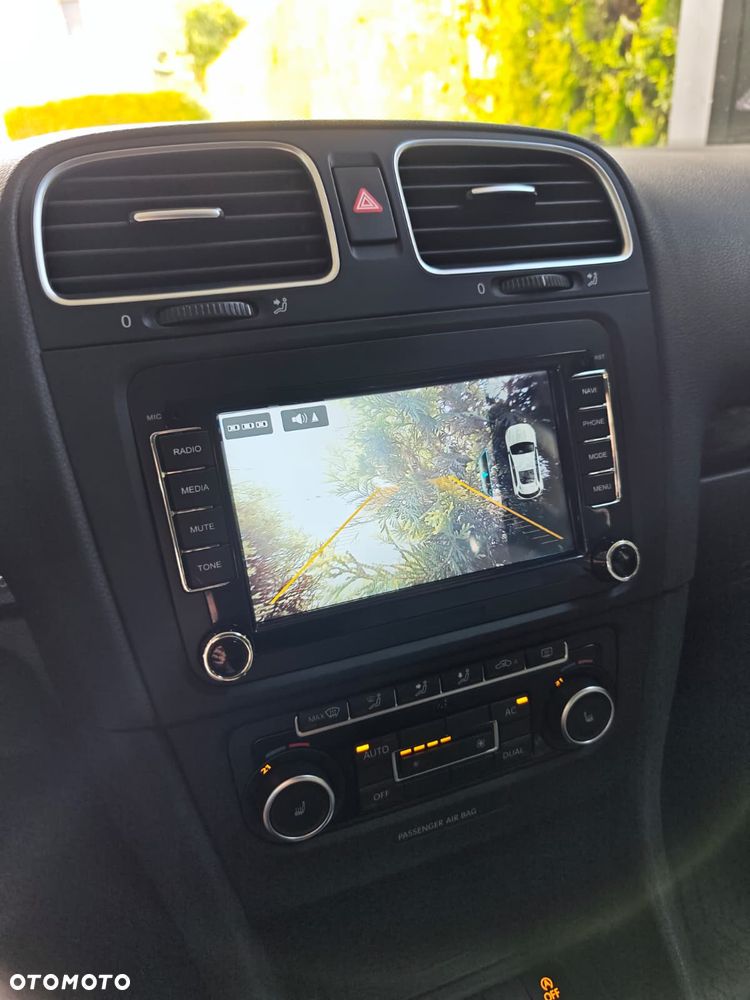 Volkswagen Golf 1.6 TDI DPF BlueMotion Technology DSG Comfortline - 12