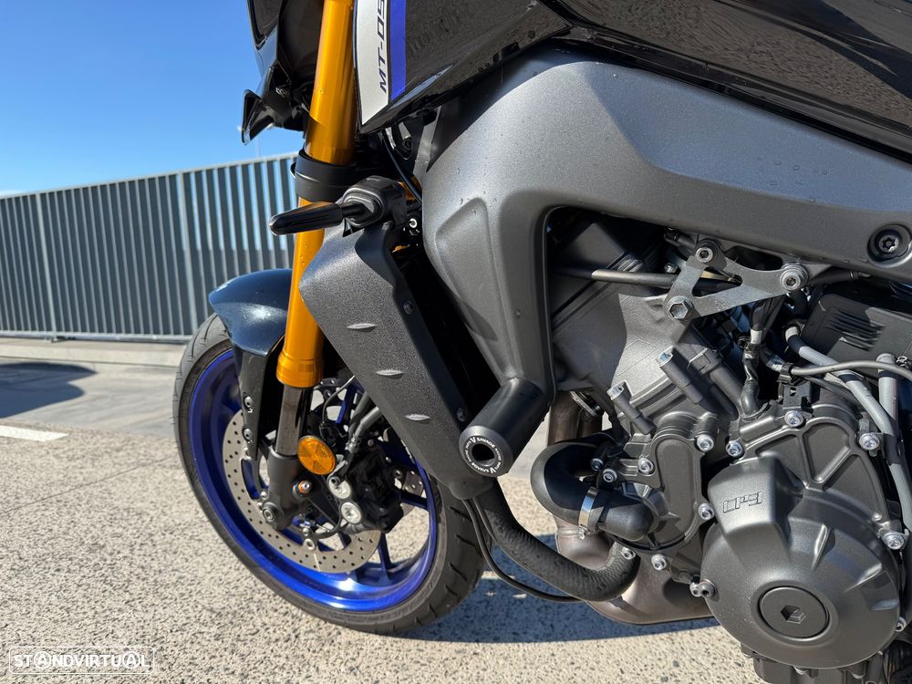 Yamaha MT-09 - 3