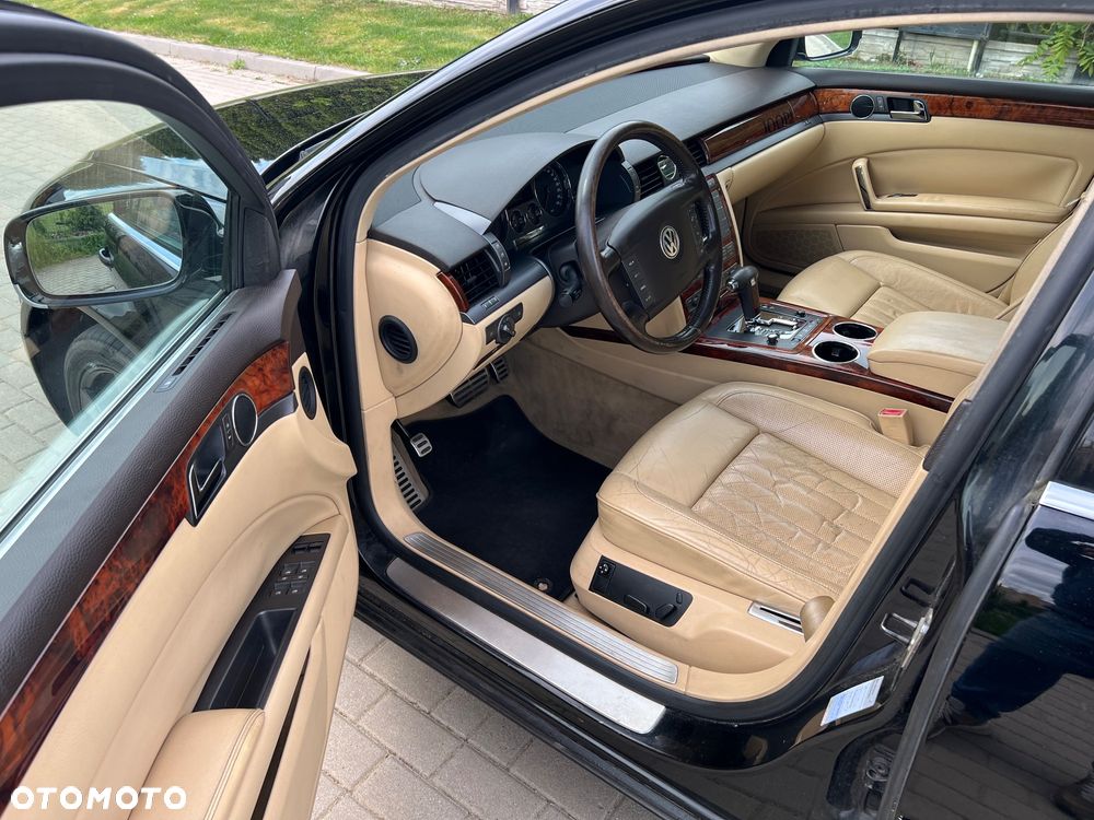 Volkswagen Phaeton - 5