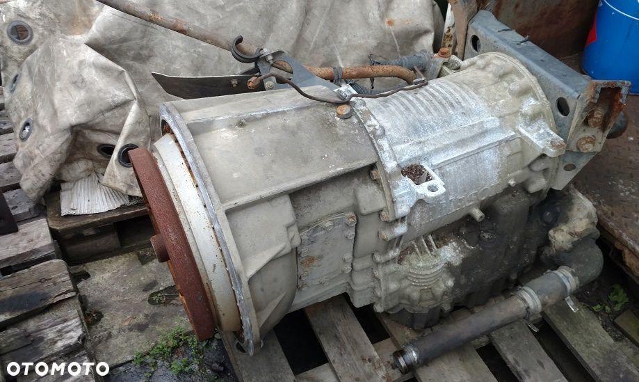 MERCEDES ECONIC  SILNIK SKRZYNIA MOST KABINA CZĘŚCI - 7