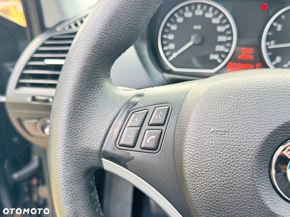 BMW Seria 1 116i - 25