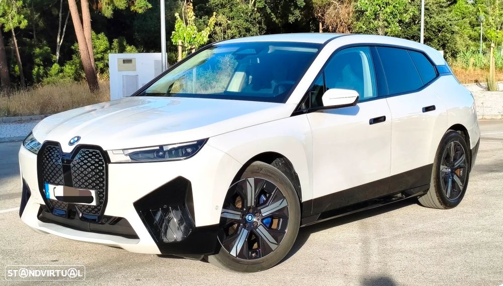 BMW iX xDrive40 - 1