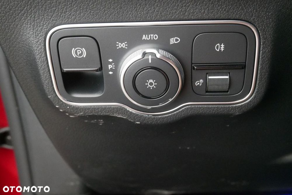 Mercedes-Benz GLA - 26