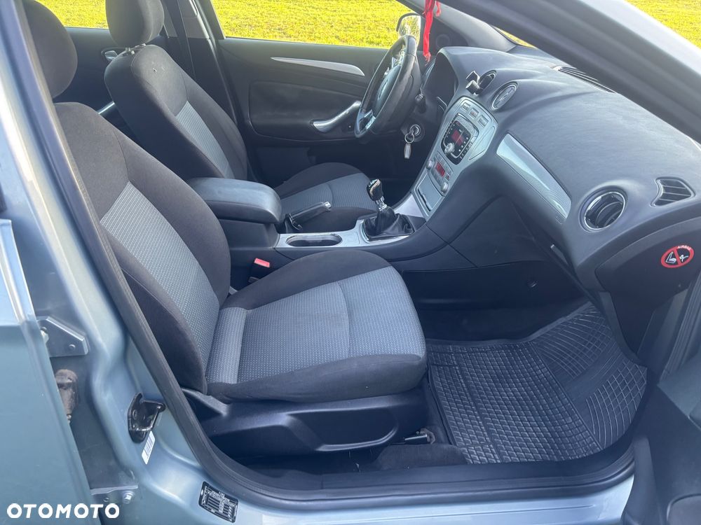 Ford Mondeo - 24