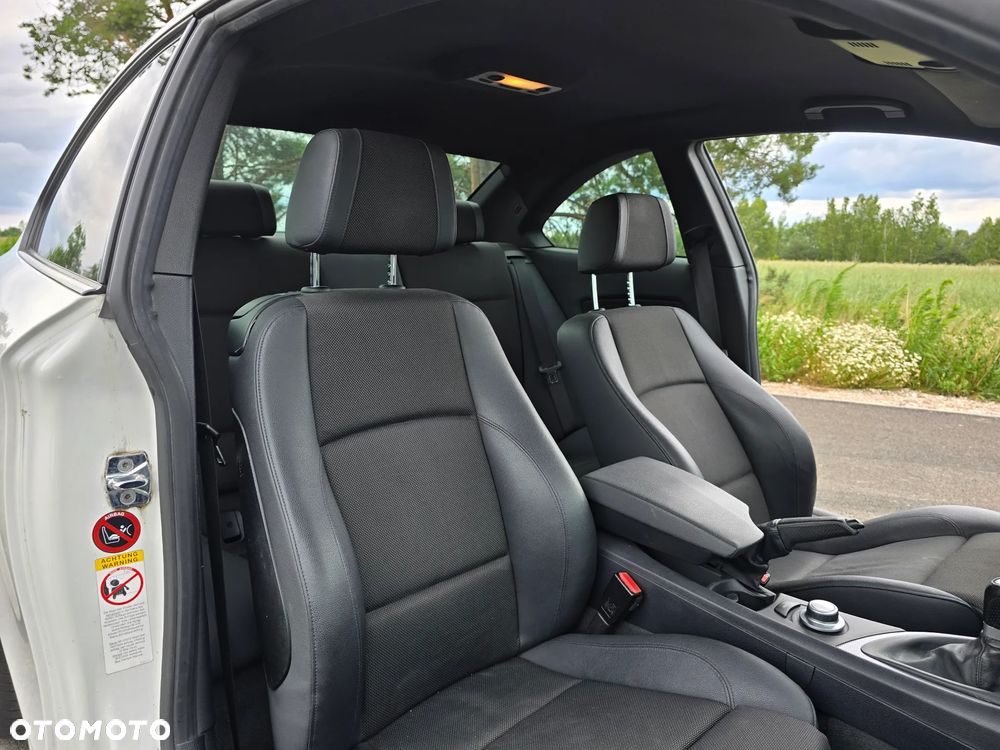 BMW Seria 1 123d - 13