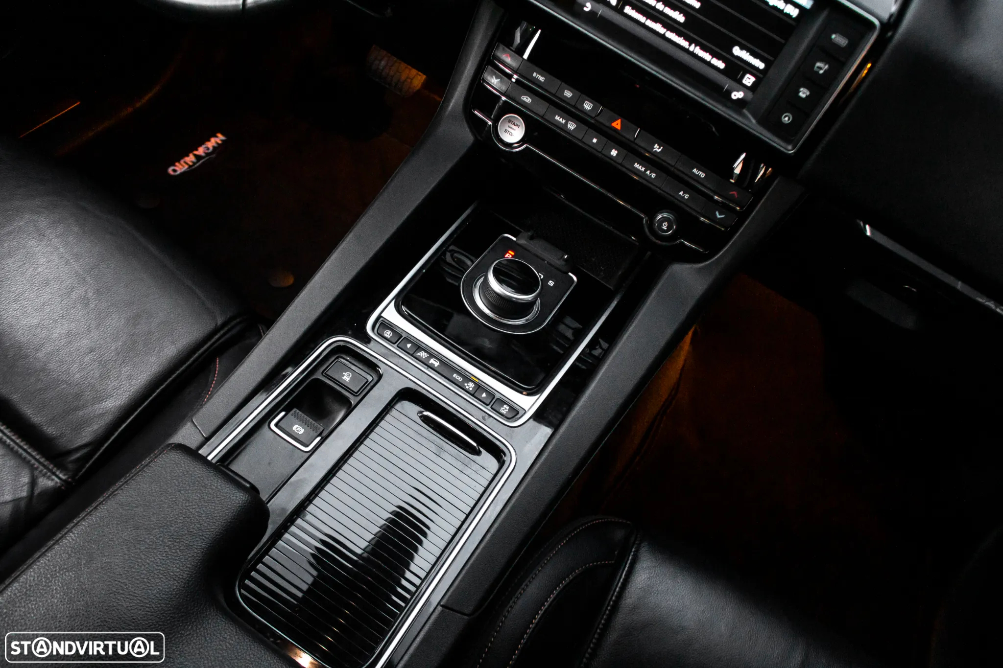 Jaguar F-Pace 2.0 i4D Prestige Aut. - 37