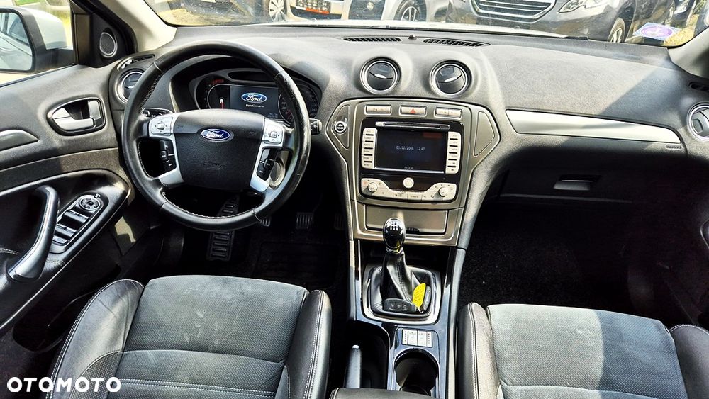 Ford Mondeo 2.0 FF Platinium X Plus (Titanium) - 34