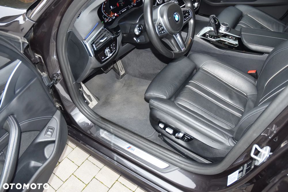 BMW Seria 5 518d mHEV M Sport sport - 22
