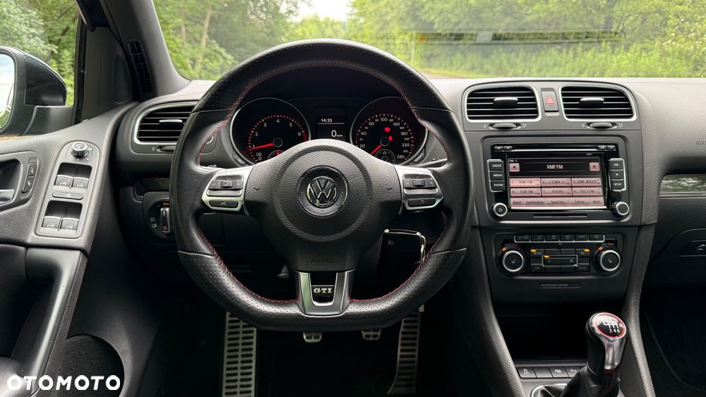 Volkswagen Golf 2.0 GTI - 12