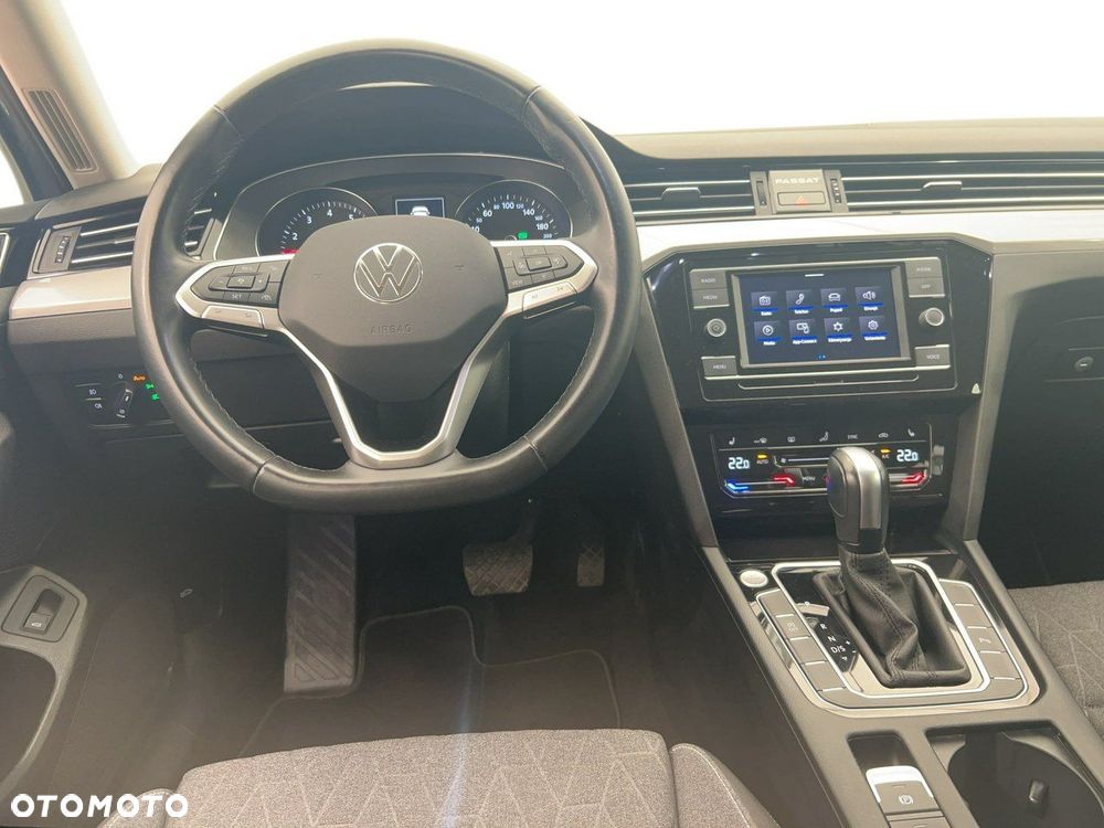 Volkswagen Passat - 9