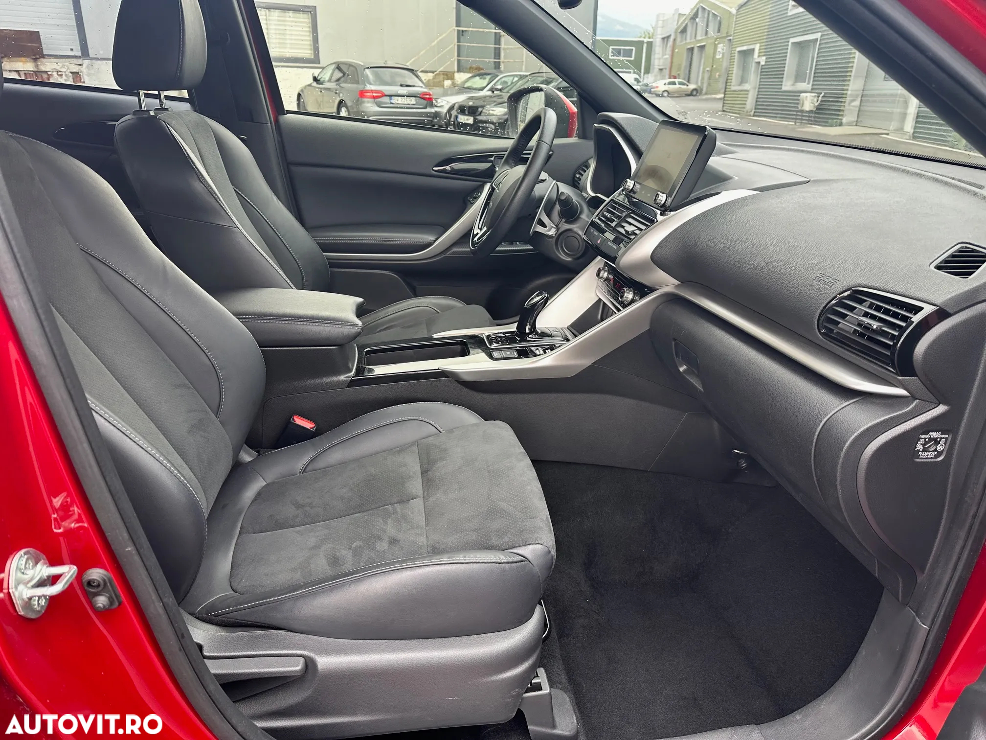 Mitsubishi Eclipse-Cross Plug-In Hybrid 4WD Plus - 11