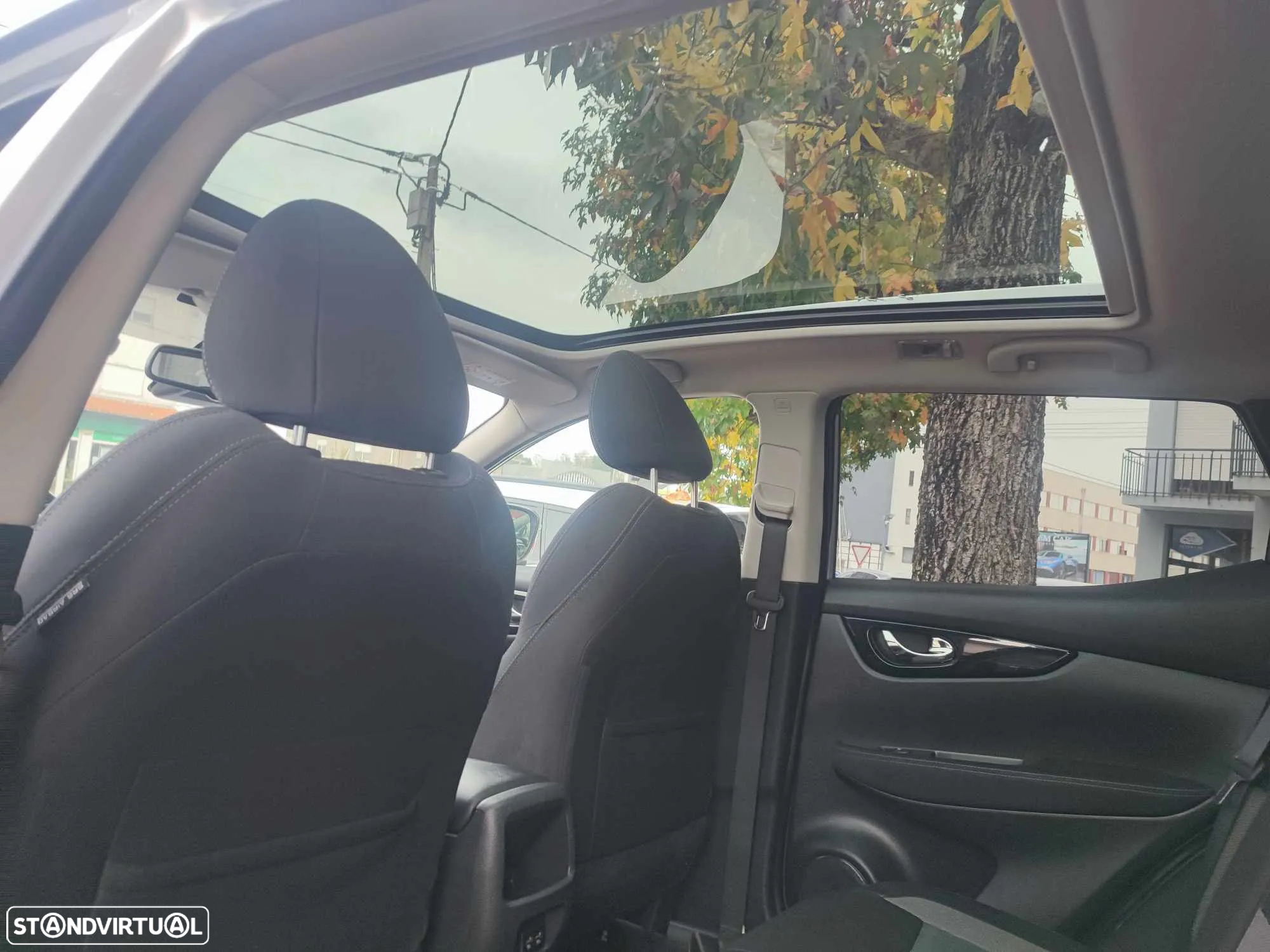 Nissan Qashqai 1.5 dCi N-Connecta J18+Led - 23