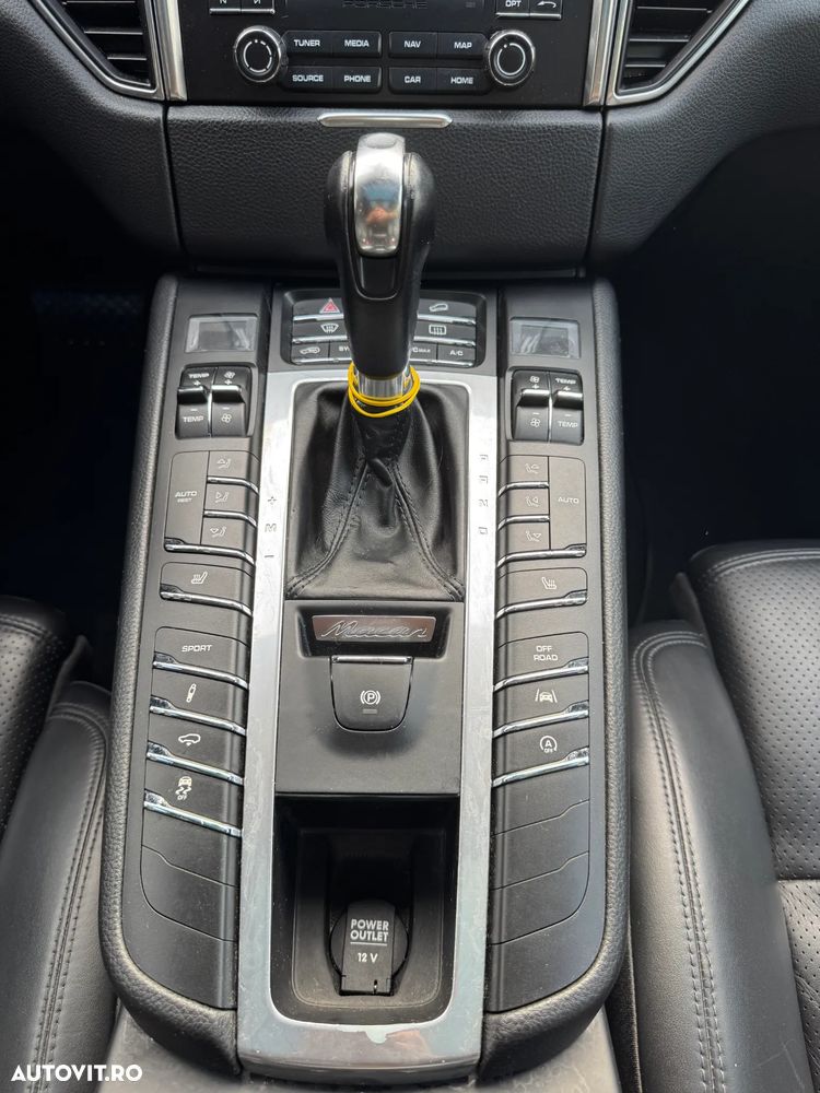 Porsche Macan - 11