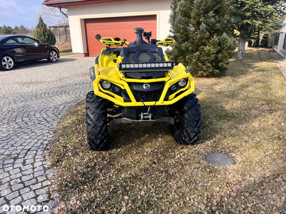 Can-Am Outlander - 2