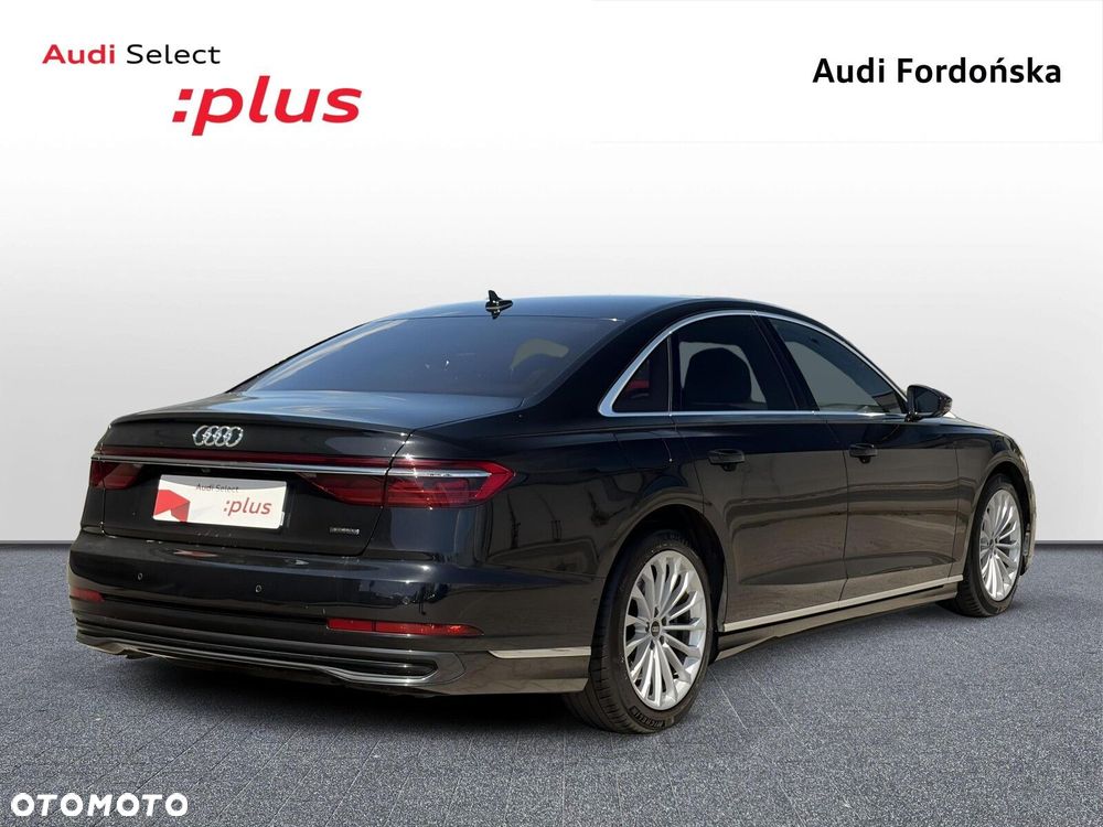Audi A8 - 6