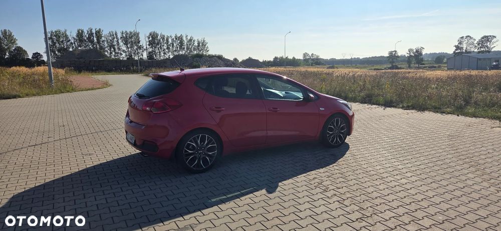 Kia Ceed 1.4 L - 5