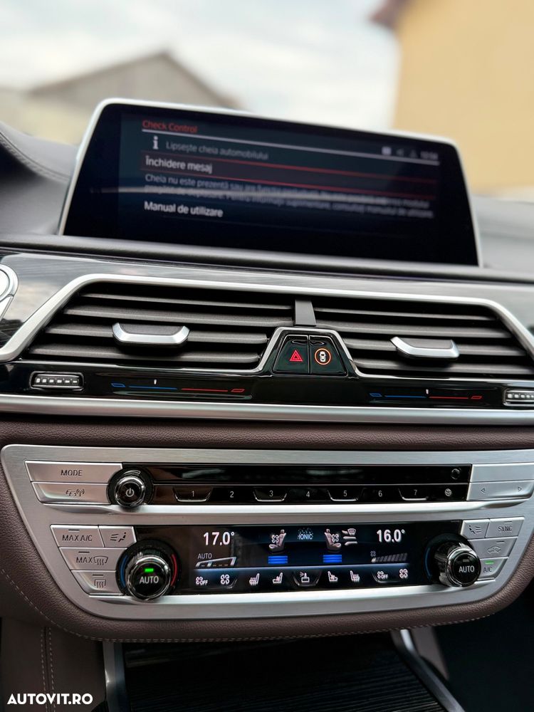 BMW Seria 7 750i xDrive - 29