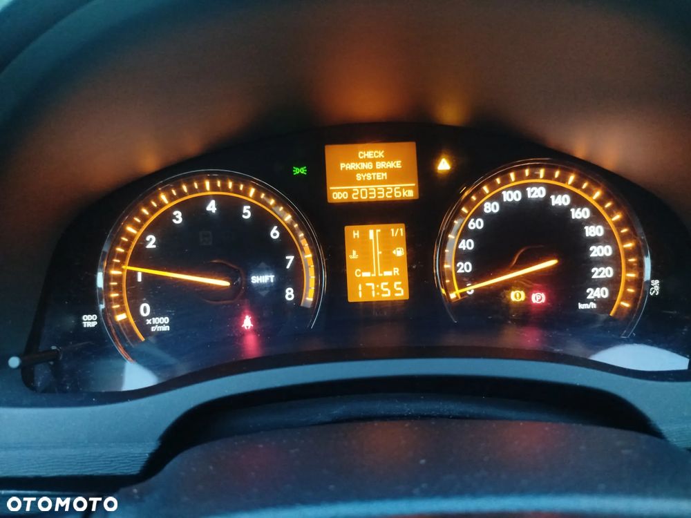 Toyota Avensis 1.8 Comfort - 14