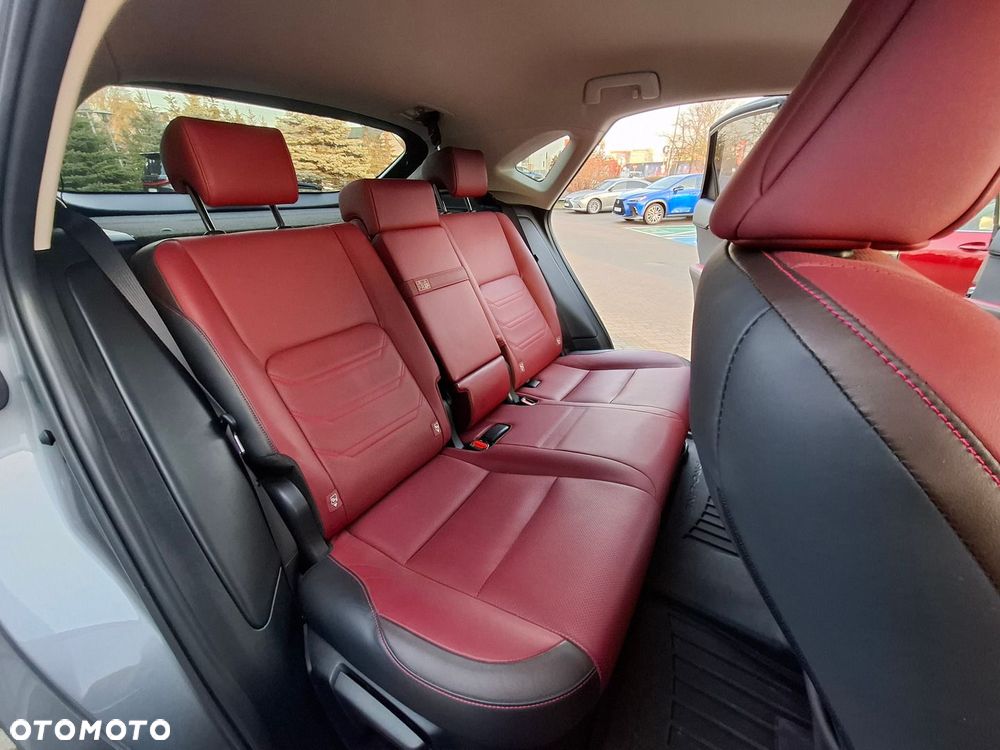 Lexus NX 300h Comfort AWD - 24