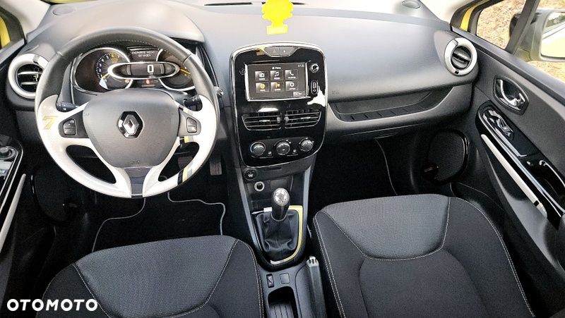 Renault Clio 1.2 16V 75 Expression - 19