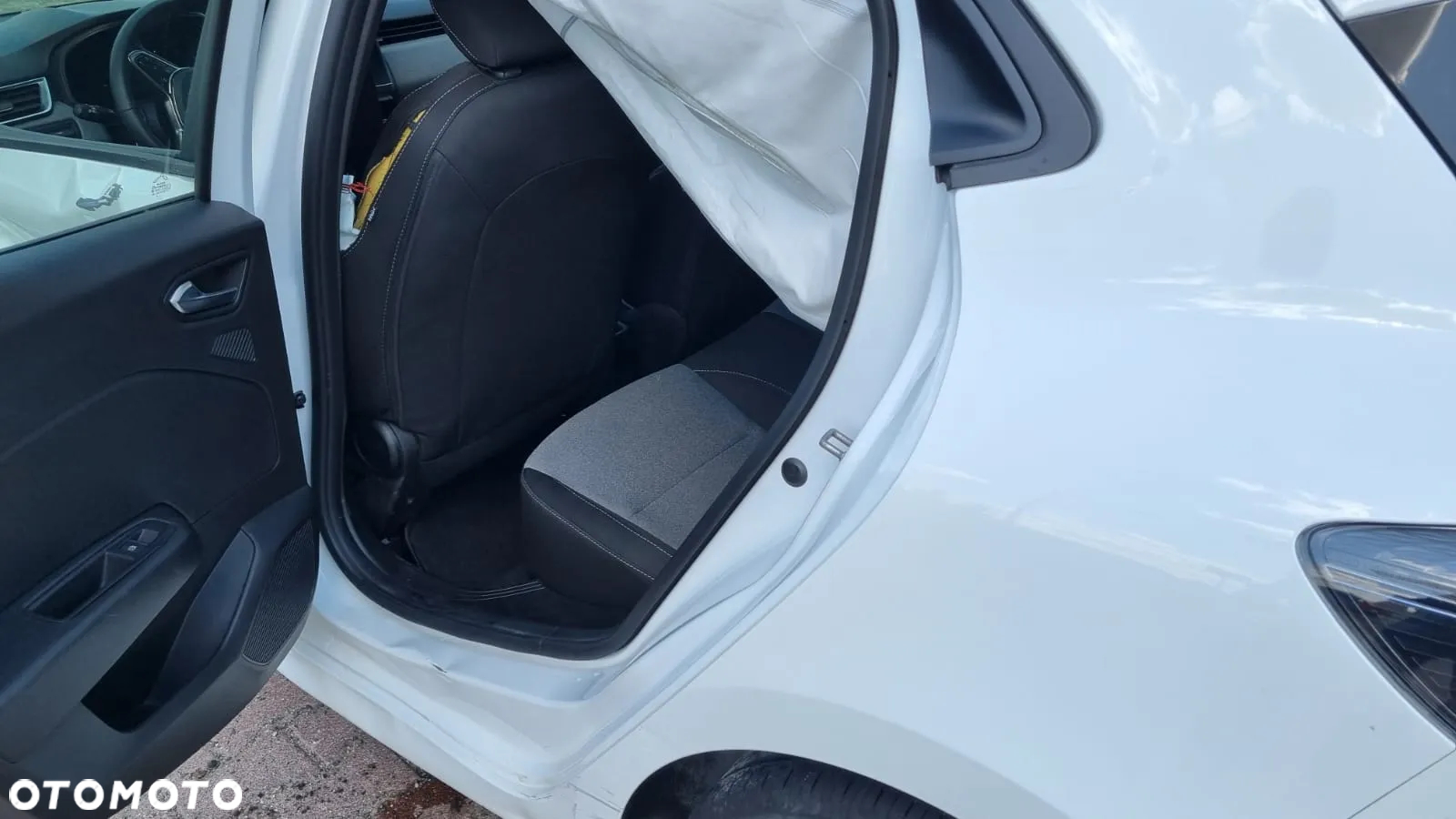Renault Clio 1.6 E-TECH Equilibre - 21