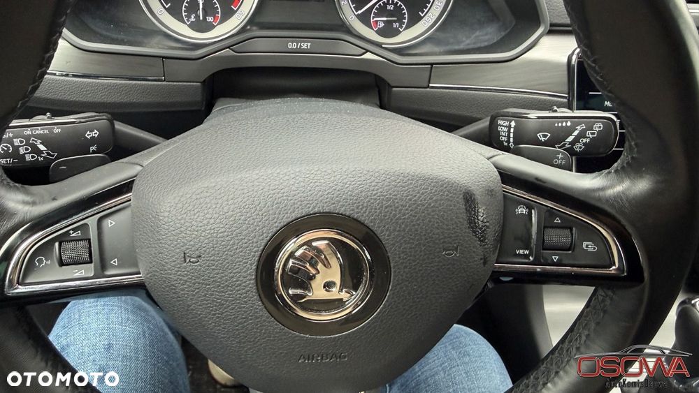 Skoda Superb 2.0 TDI SCR 4x4 Style DSG - 39