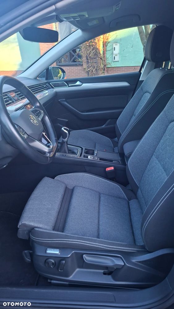 Volkswagen Passat 2.0 TDI EVO Business - 11
