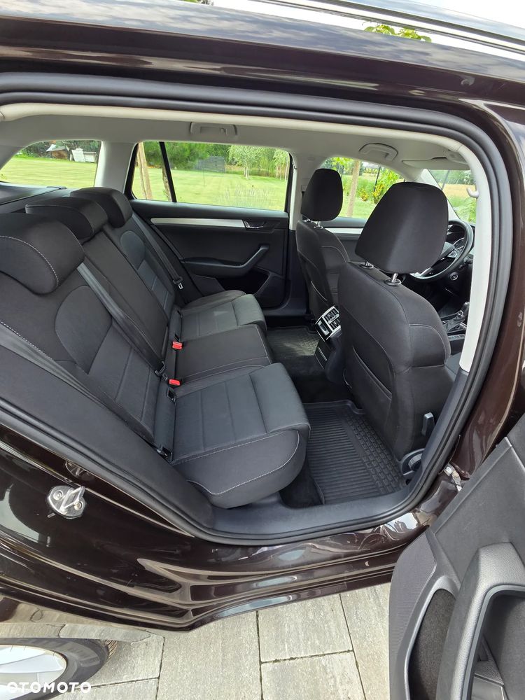 Skoda Superb 2.0 TDI Ambition DSG - 8