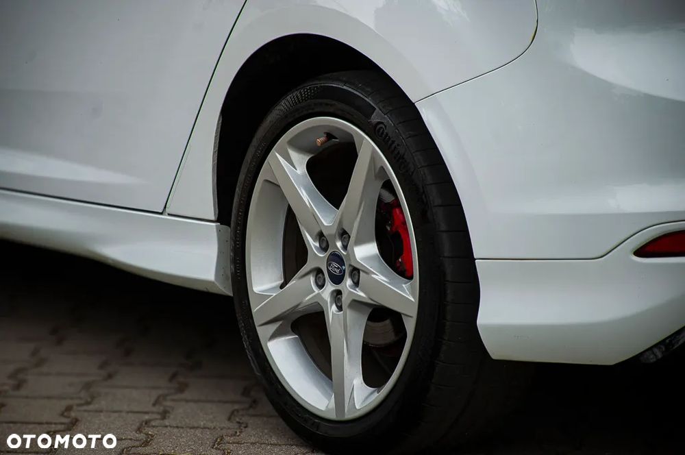 Ford Focus - 23