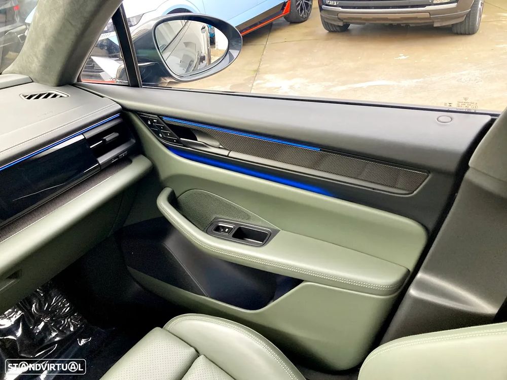 Porsche Macan Electric Turbo - 19