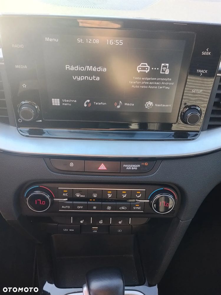 Kia Ceed - 9