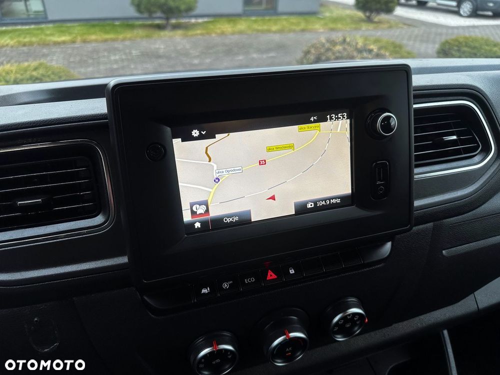 Renault MASTER PLANDEKA 8 PALET TEMPOMAT NAWIGACJA LEDY PNEUMATYKA KLIMATYZACJA  165KM - 32