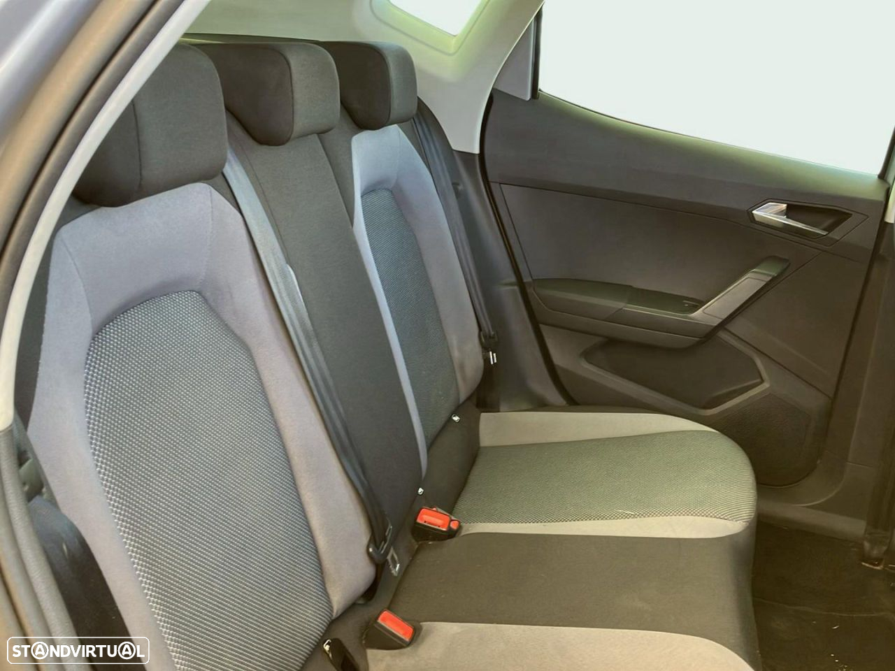 SEAT Arona 1.6 TDI Style - 14
