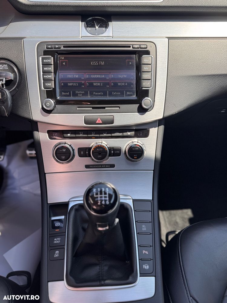 Volkswagen Passat 2.0 TDI BlueMotion Technology Highline - 17