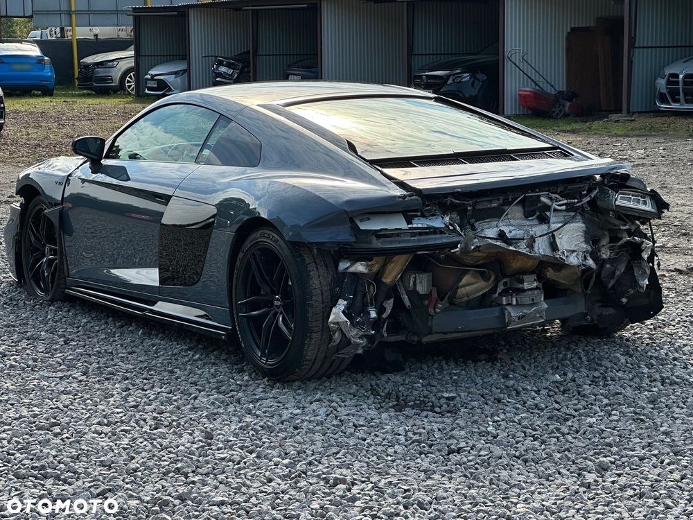 Audi R8 Coupé V10 RWD - 4