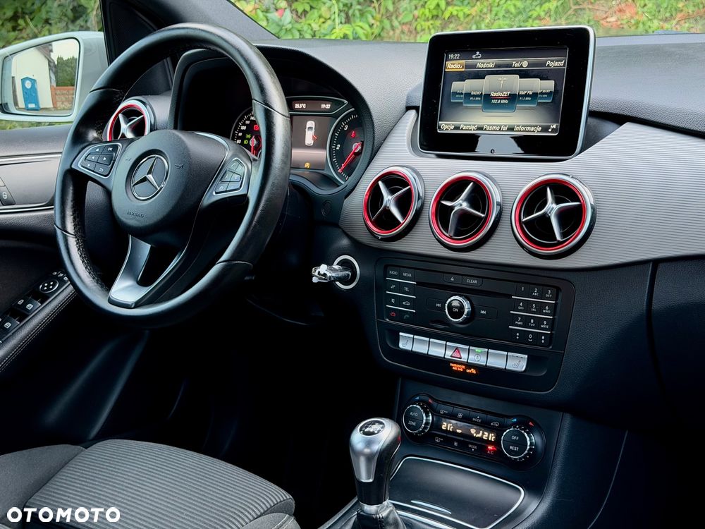 Mercedes-Benz Klasa B 160 d Edition - 27