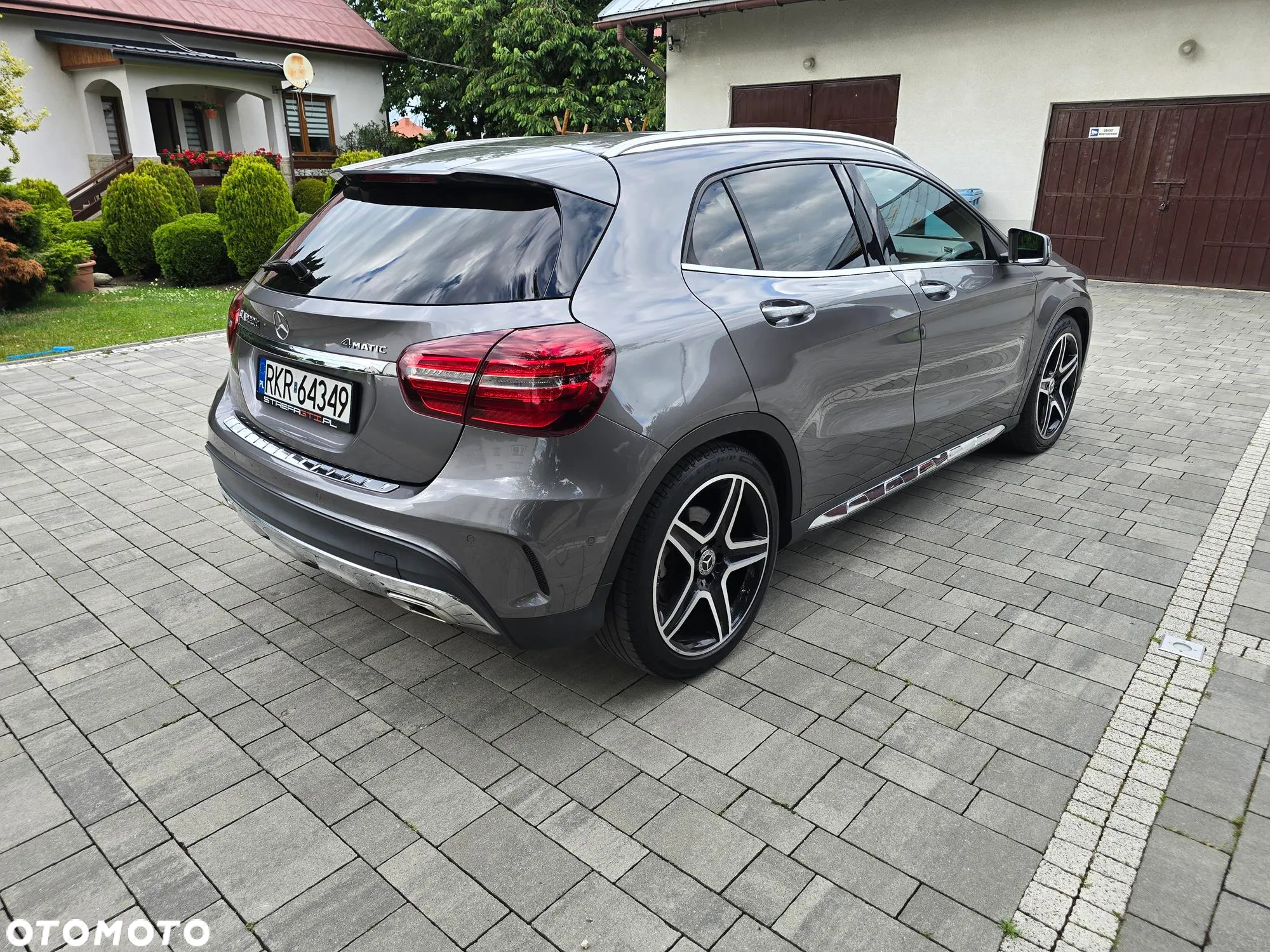 Mercedes-Benz GLA 220 d 4Matic 7G-DCT AMG Line - 4